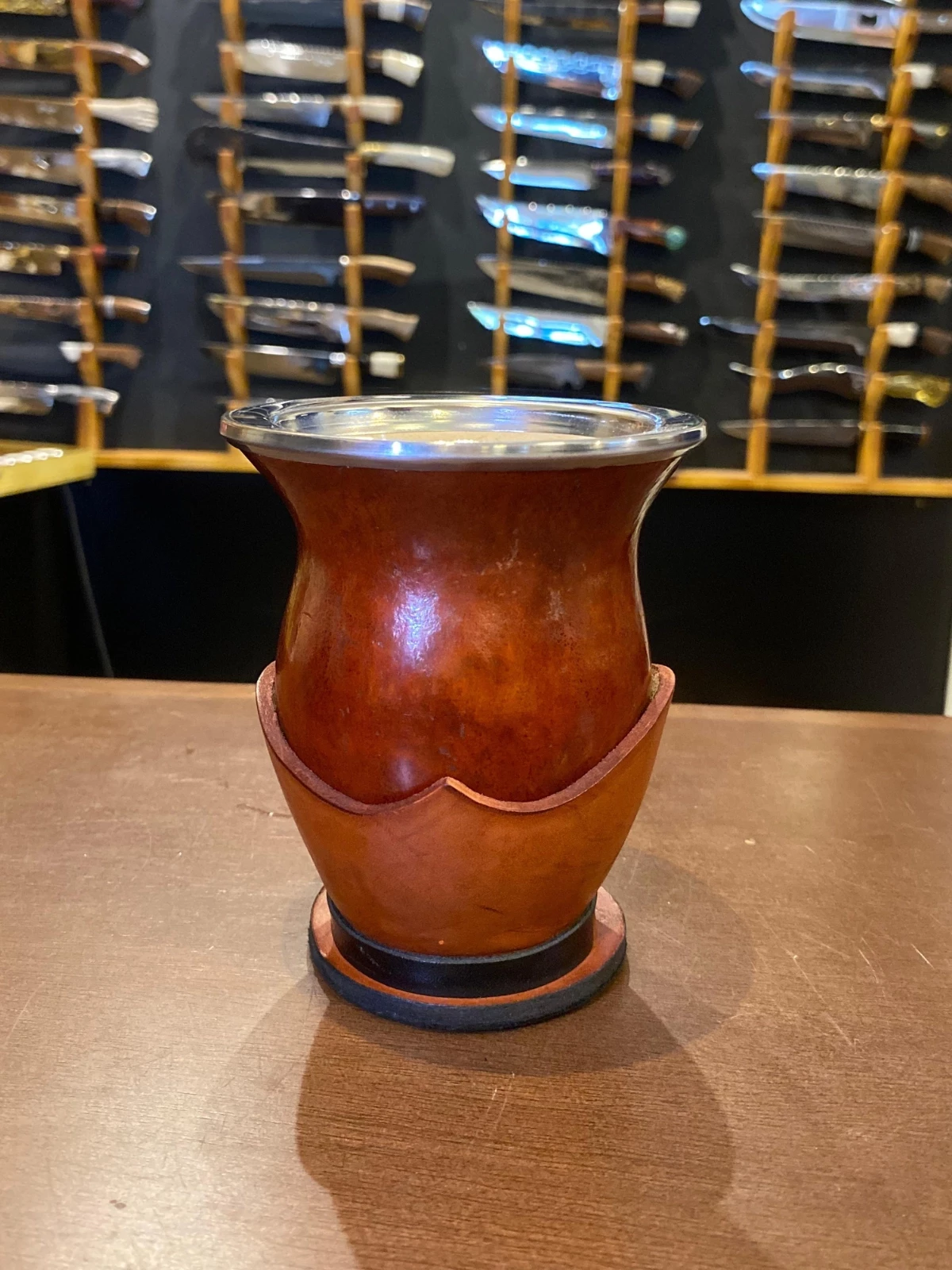Cuia com Base de couro e Bocal de Inox
